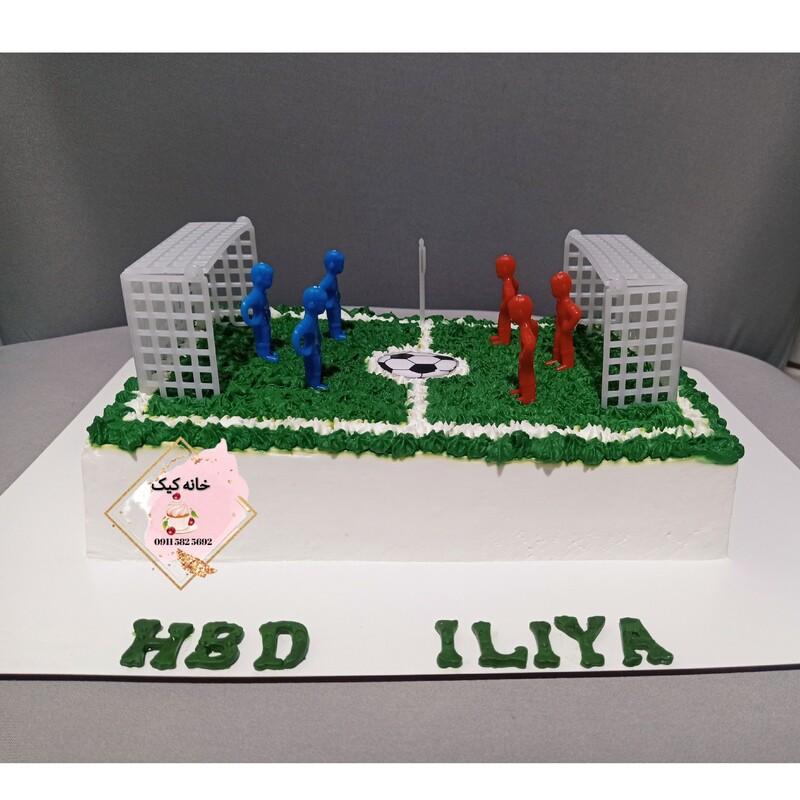 کیک پسرونه زمین فوتبال و بازیکن هاش
