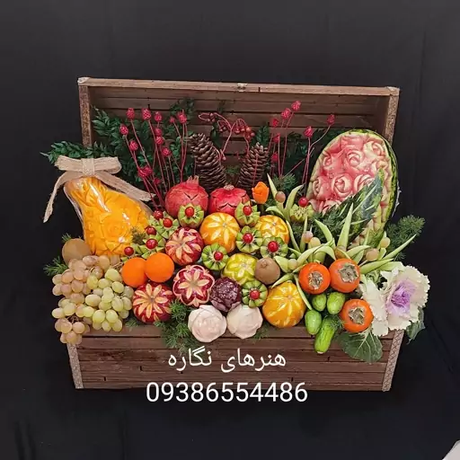 صندوق میوه_تزیین میوه_سبد میوه_صندوق میوه آرایی_میوه آرایی_صندوقچه میوه آرایی_صندوقچه میوه_میوه یلدا_هندوانه تزیینی