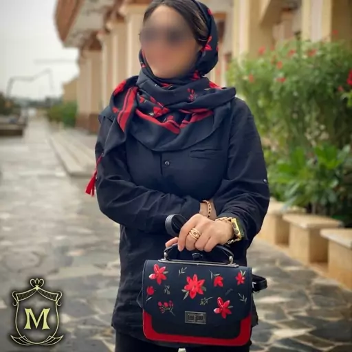 ست کیف و روسری زنانه رنگ مشکی قرمز گلدار برند مونتلا mo256