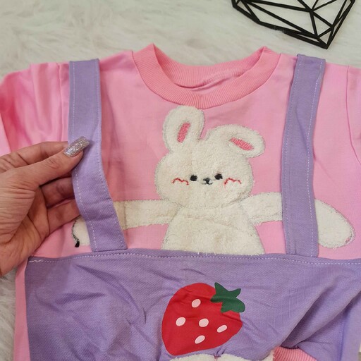 لباس کودک ست دو تکه درجه یک وارداتی کیفیت اورجینال تیشرت آستین بلند و شلوار مخمل کبریتی طرح خرگوش مناسب یک تا چهار سال
