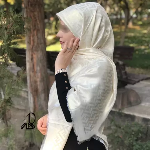 روسری ابریشم لمه دار دو رو طرح فندی رنگ نباتی روسری لمه روسری نباتی روسری فندی روسری مجلسی روسری عروس ارسال رایگان