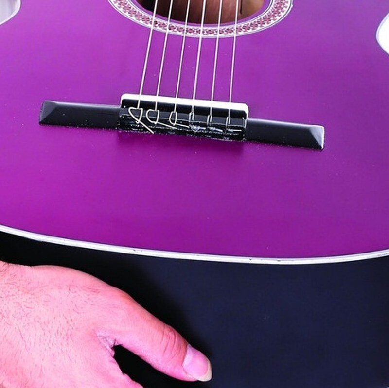 گیتار کلاسیک دیاموند کاتوی رنگ بنفش همراه با سافت کیس ضدضربه و پیک(مضراب گیتار) و ارسال رایگان