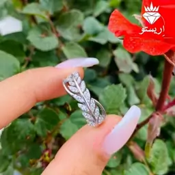 انگشترنقره زنانه مارسا برگی با عیار 925 و آبکاری طلاسفید بسیار خاص و شیک