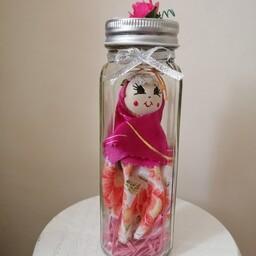 عروسک پارچه ای زهره گلدار عروسک 9سانت بطری شیشه ای 13 سانت مناسب برای هدیه دادن 
