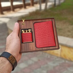 ست جاکارتی چرم طبیعی و فندک چرم طبیعی همراه باکس چوبی مخصوص هدیه (ارسال رایگان) رنگ قرمز