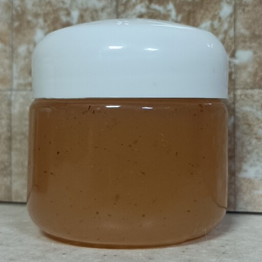 عسل طبیعی کنجد غیر تغذیه ای محصول کندوهای خودمون صددرصد تضمینی پرولین در عسل حدود 490 یکصد گرم خالص 