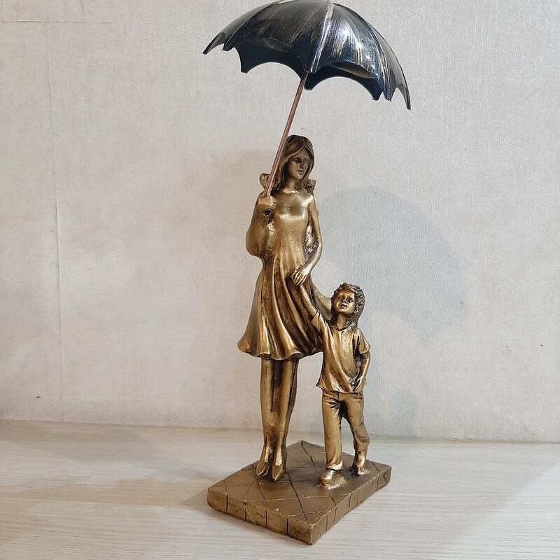 مجسمه دکوری  عشق مادر و فرزند طلایی رنگ پلی استر
