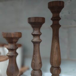 جاشمعی چوبی سه سایز،جنس چوب گردو،مناسب انواع شمع ،خراطی شده ،موجود در دورنگ ،ارتفاع20،35و30سانت