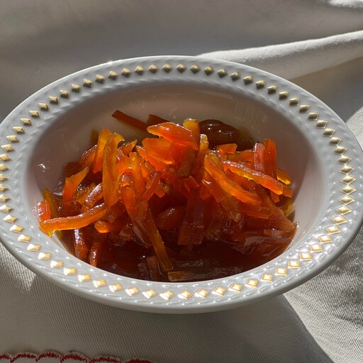 مربای هویج  با خلال پوست پرتقال خانگی ، بدون مواد نگهدارنده و گلوکز، تهیه شده با شکر طبیعی 