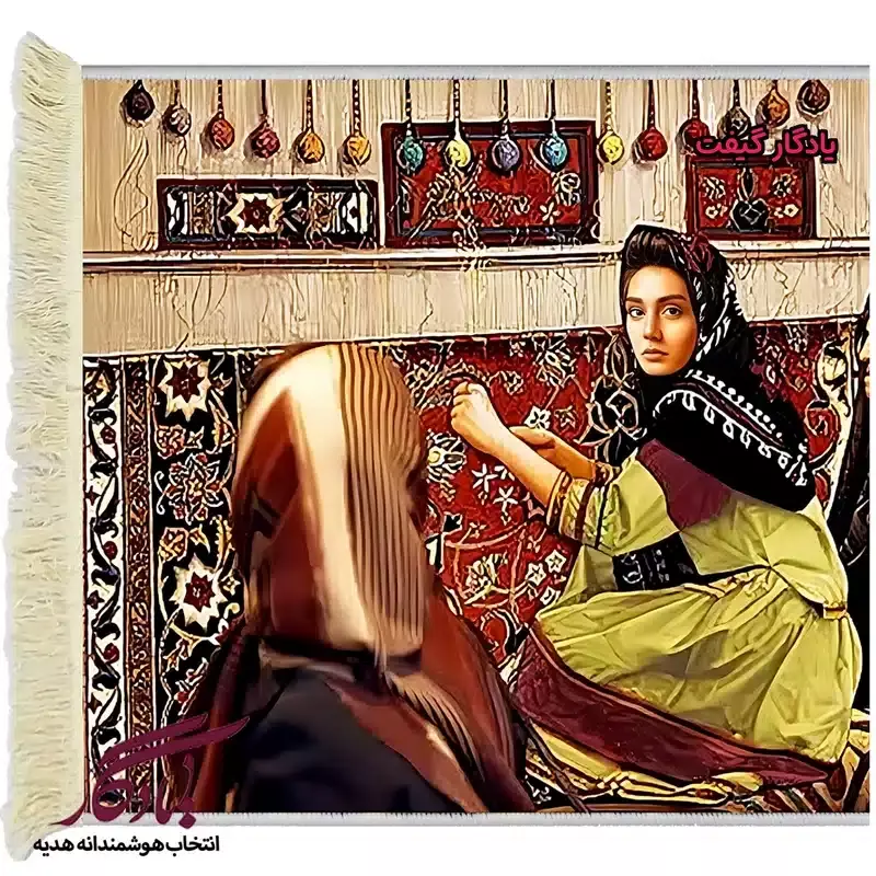 تابلو فرش ایرانی دختر قالیباف کد i03 - 50*35