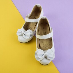 کفش مجلسی دخترانه رنگ سفید مدل رو گلدار پاشنه 3.5 سانتی کد 355420 سایز 26 تا 36