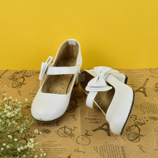 کفش مجلسی دخترانه رنگ سفید مدل چسبی بغل پاپیون پاشنه 3.5 سانتی کد 355220 سایز 26 تا 36