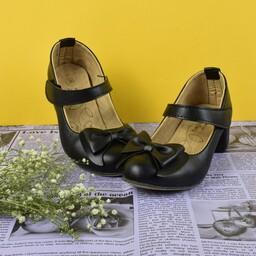 کفش مجلسی دخترانه رنگ مشکی مدل جلو پاپیون دار چسبی پاشنه 3.5 کد 355311 سایز 26 تا36