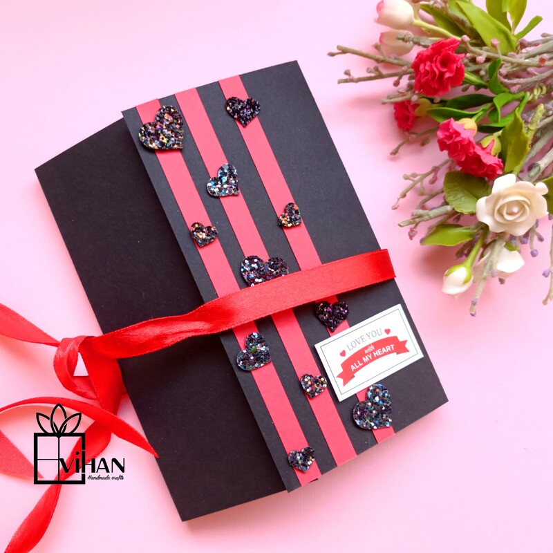 شکلات ولنتاین بسته 12 تایی با کاور مقوایی تزیین شده 