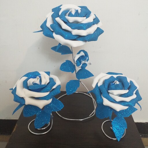 ست گل کوچک فومی  دورنگ ترکیلی آبی اکلیلی سفید  مناسب  میز پاتختی ، میز تی وی 