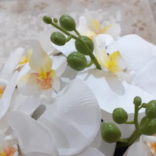 دسته گل عروس ارکیدهبا گل های لمسی و بهترین کیفیت