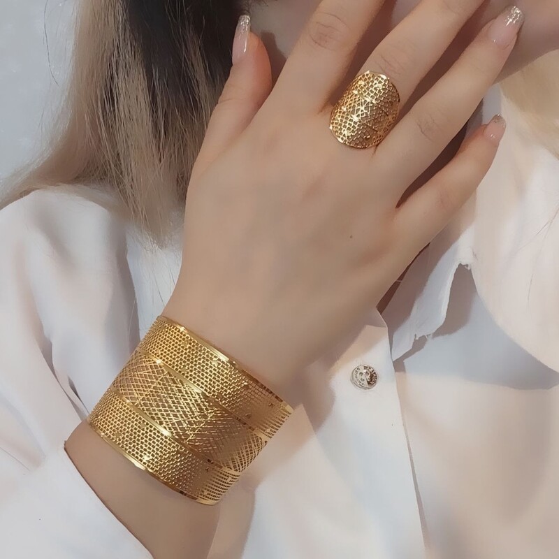 ست انگشتر و دستبند بحرینی با آبکاری طلا رنگ ثابت و بدون حساسیت 