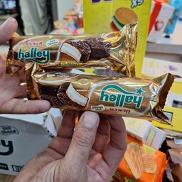 بیسکوییت هالی با روکش شکلاتی و مغز مارشمالو در بسته بندی 8 عددی هر عدد 8 تایی 240 گرم محصول برند نامی اولکر ترکیه 