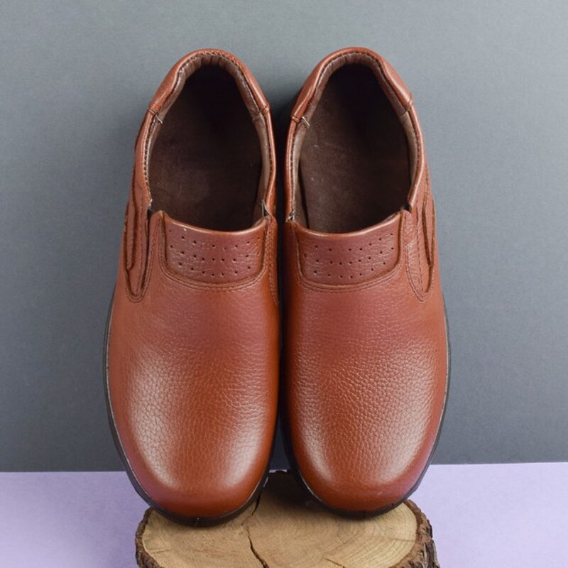 کفش روزمره مردانه مدل  چرم طبیعی رنگ عسلی بدون بند کد 173513 سایز 40 تا 44