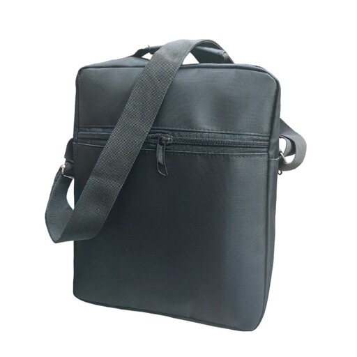 کیف اداری و دانشجویی جنس برزنتی رنگ مشکی است. دارای دو جیب زیپ دار روی کیف است. لطفا قبل از خرید ابتدا موجودی بگیرید 
