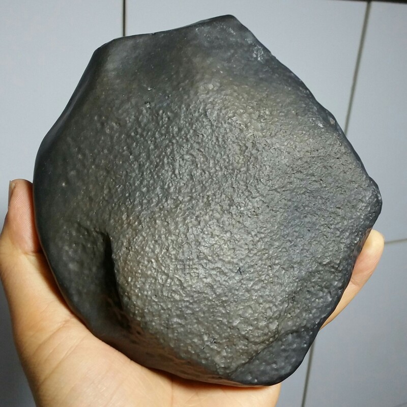 سنگ اونیکس انیکس ساب خورده معدنی 100 در 100 طبیعی کیفیت عالی غولپیکر شاهکار خلقت با قابلیت ساخت چندین نگین خاص
کد 13237