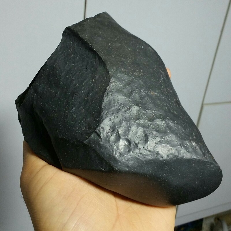 سنگ اونیکس انیکس ساب خورده معدنی 100 در 100 طبیعی کیفیت عالی غولپیکر شاهکار خلقت با قابلیت ساخت چندین نگین خاص
کد 13240