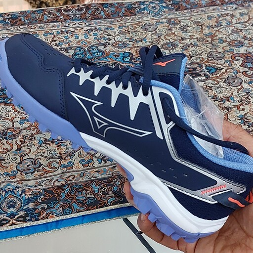 کتونی کفش اورجینال فوتبال چمن مصنوعی میزانو  اورجینال 
MIZUNO WAVE  LYNX JR
سایز 35 رنگ سورمه ای ساخت ویتنام