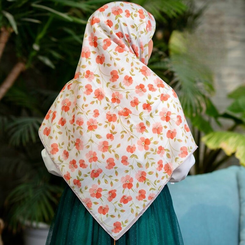 روسری سوپر نخ طرح گلین ( کد59) 