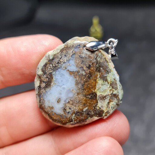  گردن آویز اسلایس سنگ  طبیعی عقیق  معدنی 
کد 26879