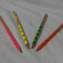  مداد   4  رنگ  عالی با رنگ های  سبز  و زرد و آبی و قرمز   قیمت برای یک عدد هست 