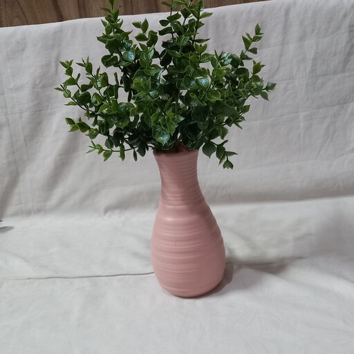 گل و گلدان دکوری  جنس پلاستیکی  رنگ گلدان صورتی   رنگ گل سبز  قد گلدان 20 گل با ساقه  33