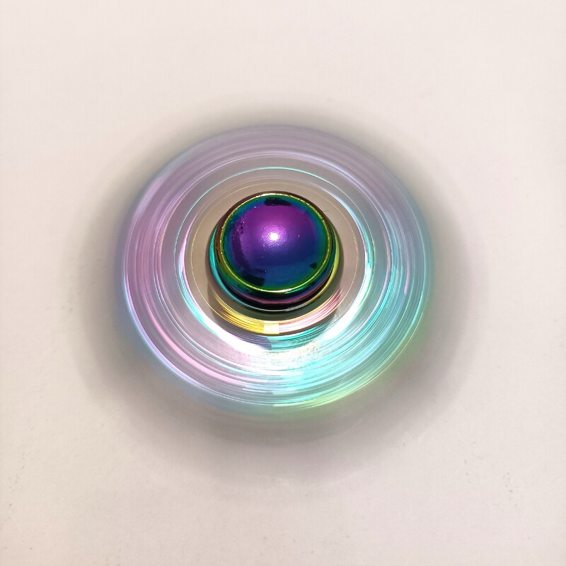 اسپینر فلزی مدل چنگالی سه طرفه با کیفیت چرخش عالی رنگ تیتان