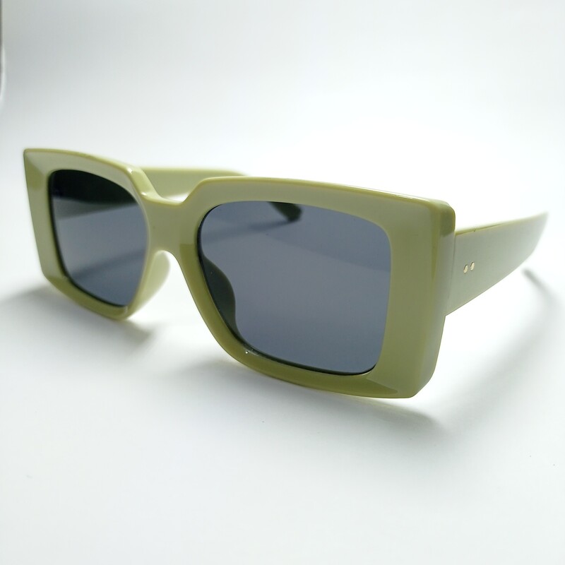 عینک آفتابی زنانه یووی 400 بسیار سبک و راحت با ارسال رایگان 
