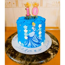 کیک تولد دخترانه طرح سیندرلا  1200گرمی (پسکرایه هزینه ارسال موقع تحویل برعهده مشتری)