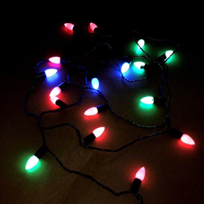 
ریسه نوری ال ای دی (LED) بادامی 20 لامپه و 4 متری چند رنگ یا مولتی کالر 