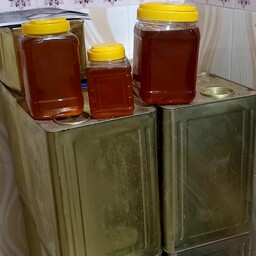 عسل شهد درجه یک درحلب 28کیلویی بصورت قیمت عمده کیلویی 180هزار