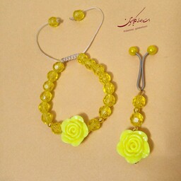 ست دستبند و گیره روسری زرد دخترانه گل پاستیلی گلابتون