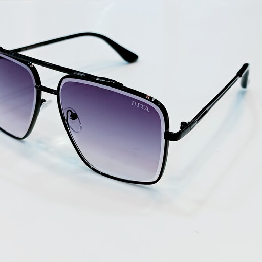 عینک آفتابی مردانه سایز بزرگ رنگ مشکی عدسی دودی هایلایت مایل به دودی بادمجانی دارای uv400 کاملن استاندارد 