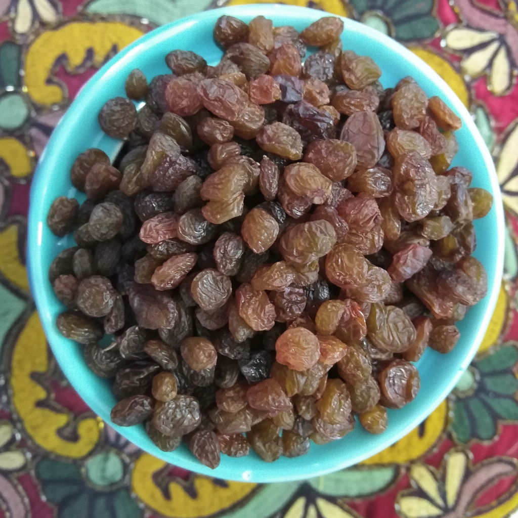 کشمش پلویی آفتابی یاقوت سبز مستقیم از باغدار(1000گرمی) تضمین کیفیت 