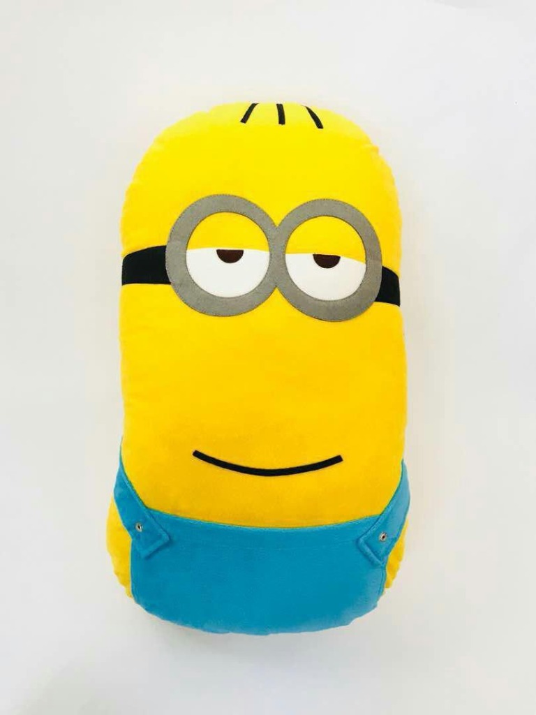 بالش پولیشی عروسکی مینیون کوین سایز 60*40