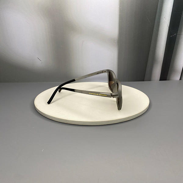 عینک آفتابی پورشه دیزاین با فریم کائوچو و لنز پلیکربنات پلاریزه UV400 | Porsche Design Premium