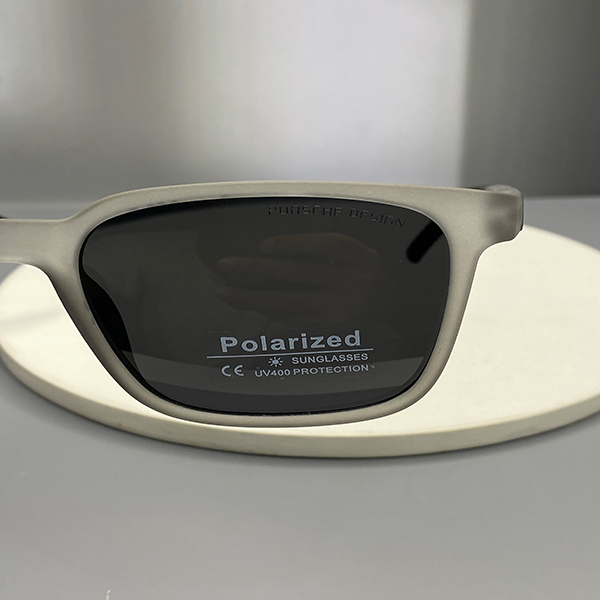عینک آفتابی پورشه دیزاین با فریم کائوچو و لنز پلیکربنات پلاریزه UV400 | Porsche Design Premium