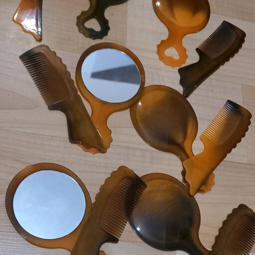 ست آینه و شانه قهوه ای (پست پیشتاز پس کرایه)