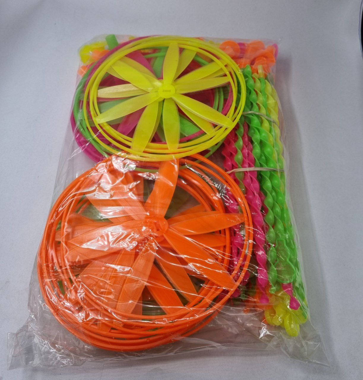 فرفره پلاستیکی بزرگ (پست پیشتاز پس کرایه)