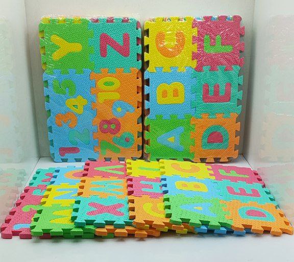 فوم پازلی اعداد و حروف انگلیسی بزرگ (پست پیشتاز پس کرایه)