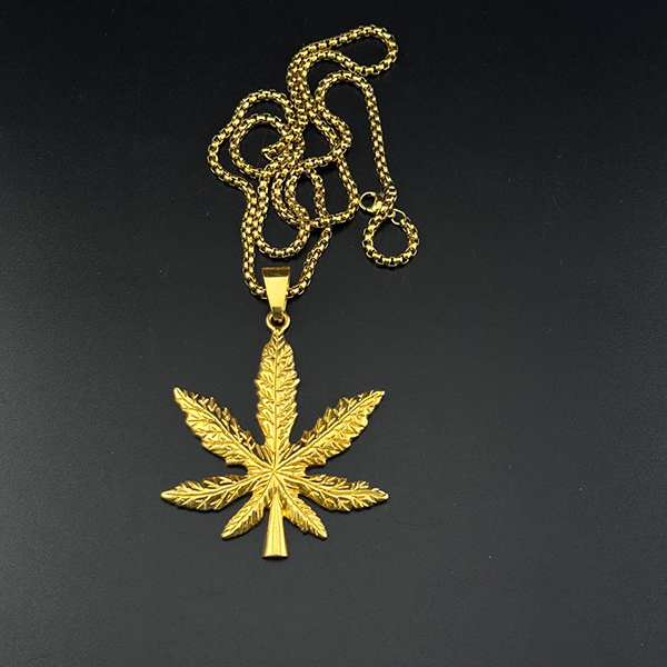 گردنبند ماری جوانا مردانه طلایی