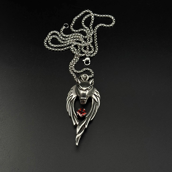 گردنبند طرح گرگ نگین دار