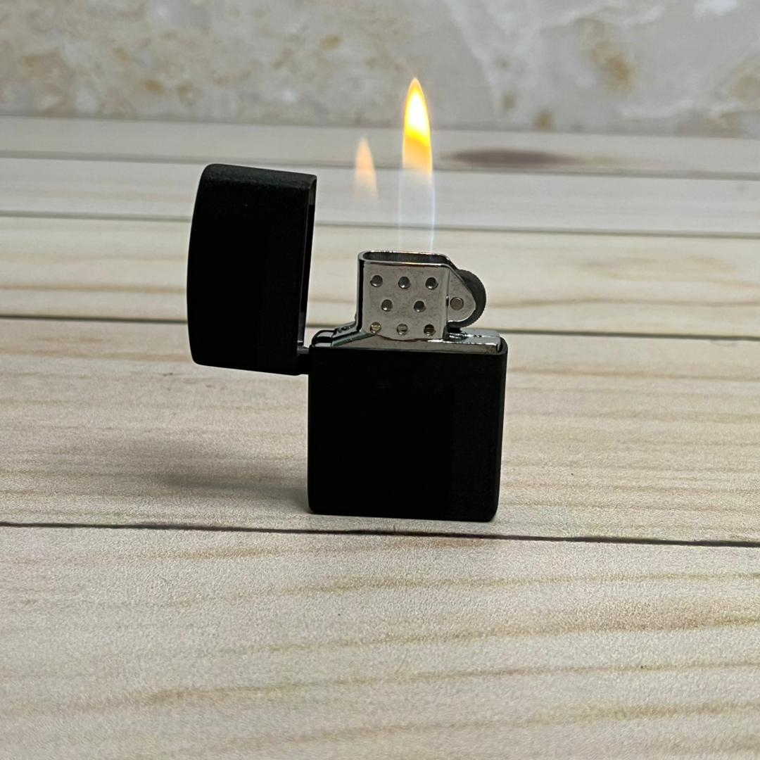 فندک مشکی طرح زیپو