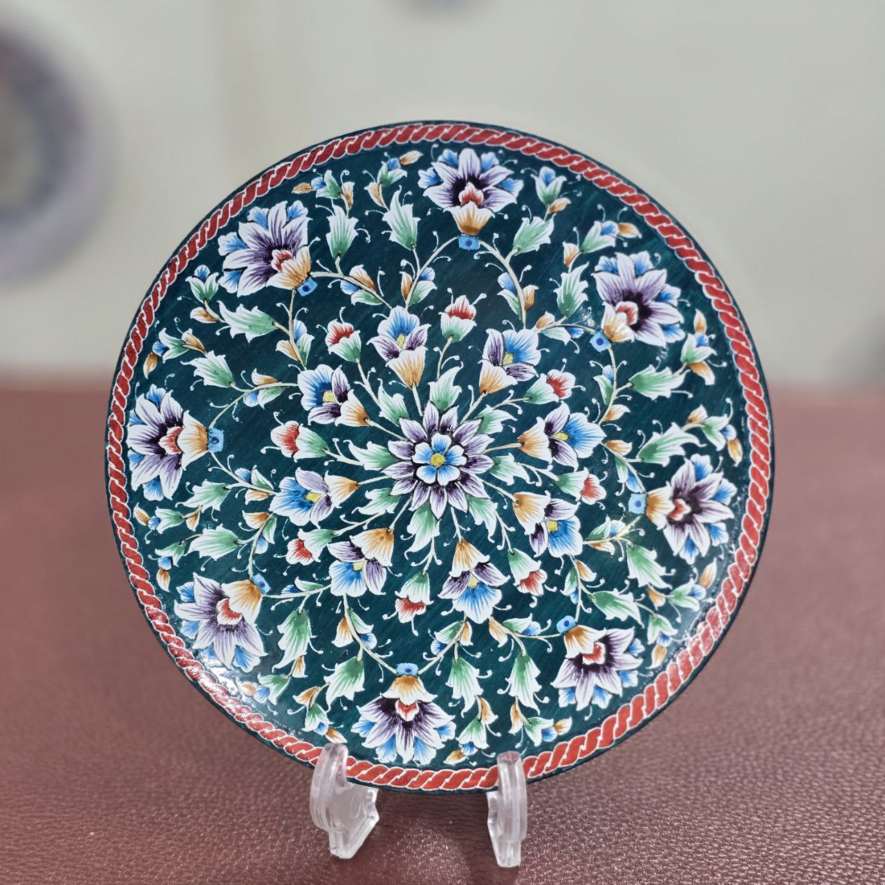 بشقاب میناکاری باغ گل ویکتوریا