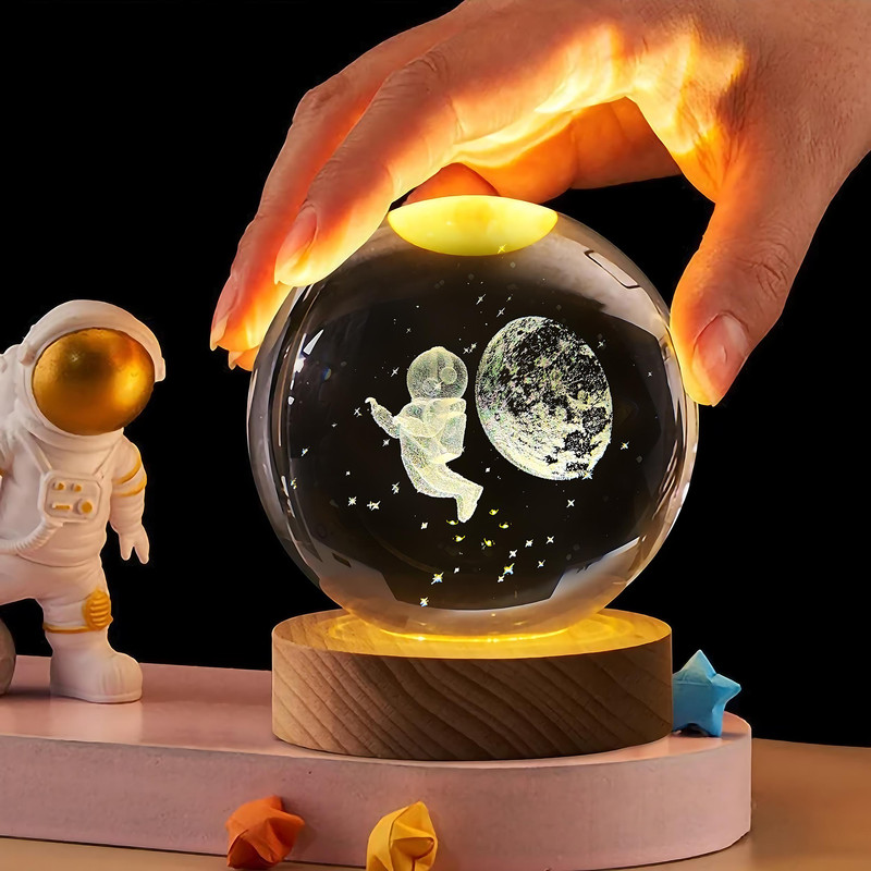 چراغ خواب طرح گوی کریستال مدل ماه و فضانورد کد 02 مبلمونسرا مدل 231616